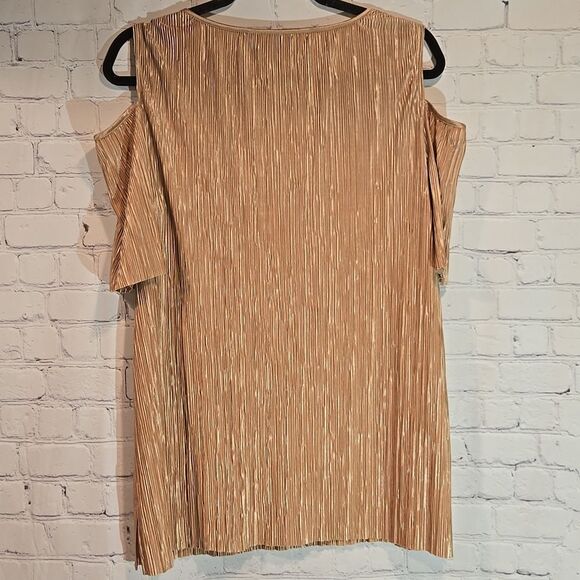 Chico's Travelers Pleated Top - Picture 7 of 9